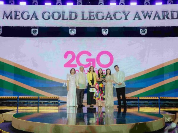 From Left to Right – Ms. Marylou Tiu Lim, Mega Prime Foods Vice Chairman; Mr. William Tiu Lim, Mega Prime Foods Chairman; Ms. Cecil Perez-Valle, 2GO Commercial Sales Head; Ms. Sharon Musngi-Ngo, 2GO Sea Solutions Business Unit Head; Ms. Michelle Tiu Lim, Mega Prime Foods President and CEO; Mr. Marvin Tiu Lim, Mega Prime Foods Chief Growth and Development Officer